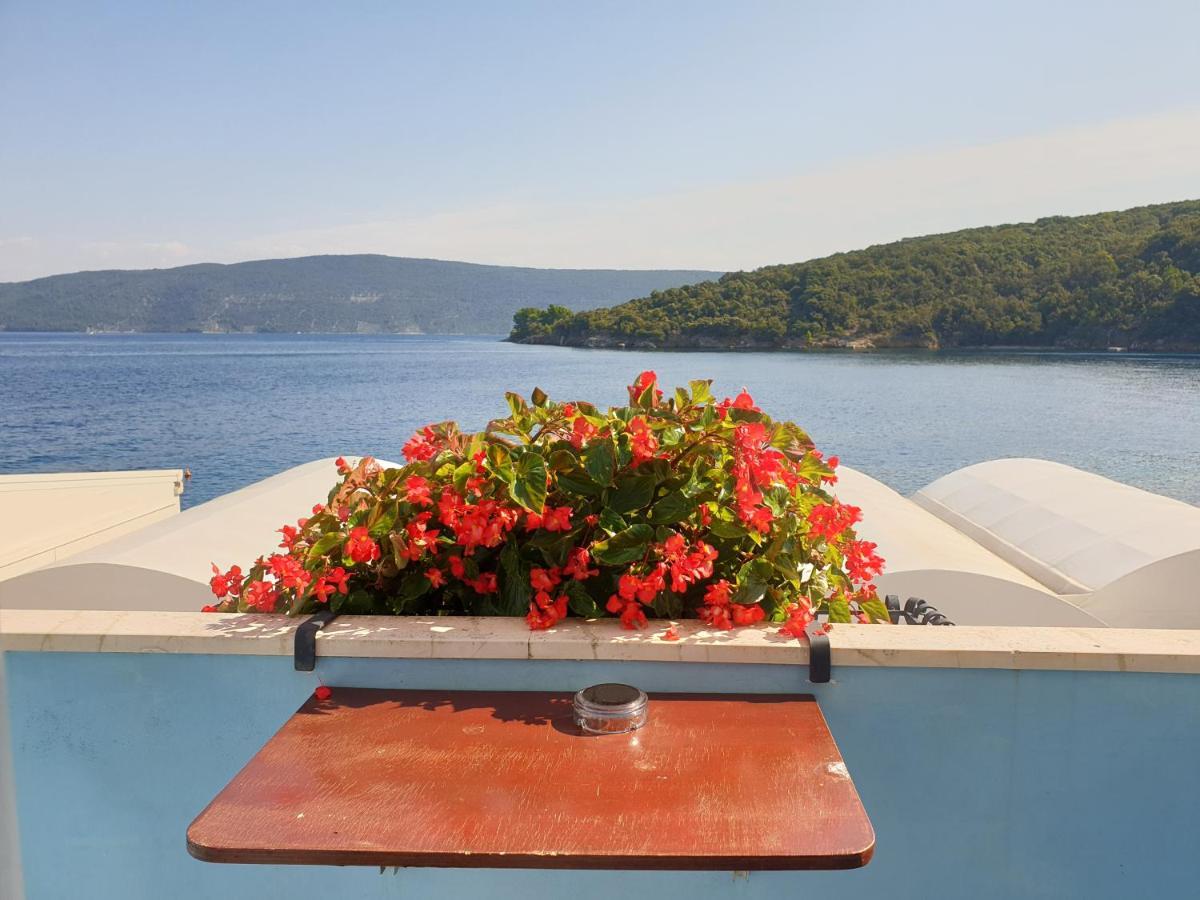 Sobe Mamalu Bed & Breakfast Valun Eksteriør bilde